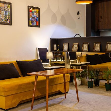 9Th And 6Th Floor Stylish Apartments With Mountainvista Bishkek Exteriör bild