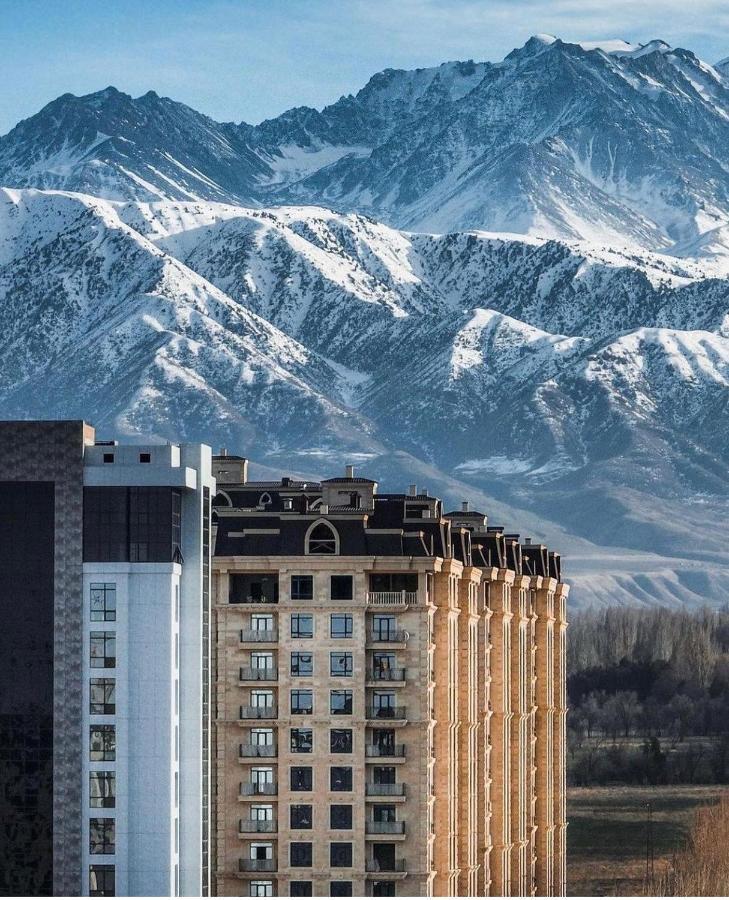 9Th And 6Th Floor Stylish Apartments With Mountainvista Bishkek Exteriör bild