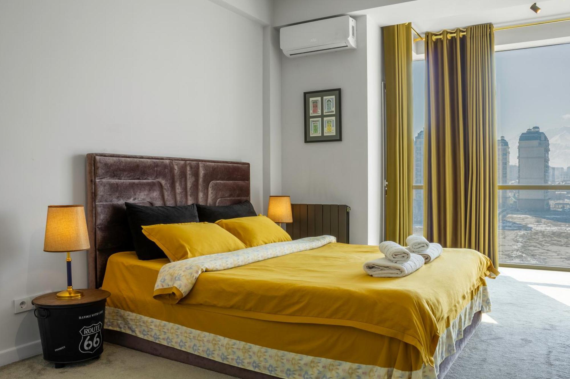 9Th And 6Th Floor Stylish Apartments With Mountainvista Bishkek Exteriör bild