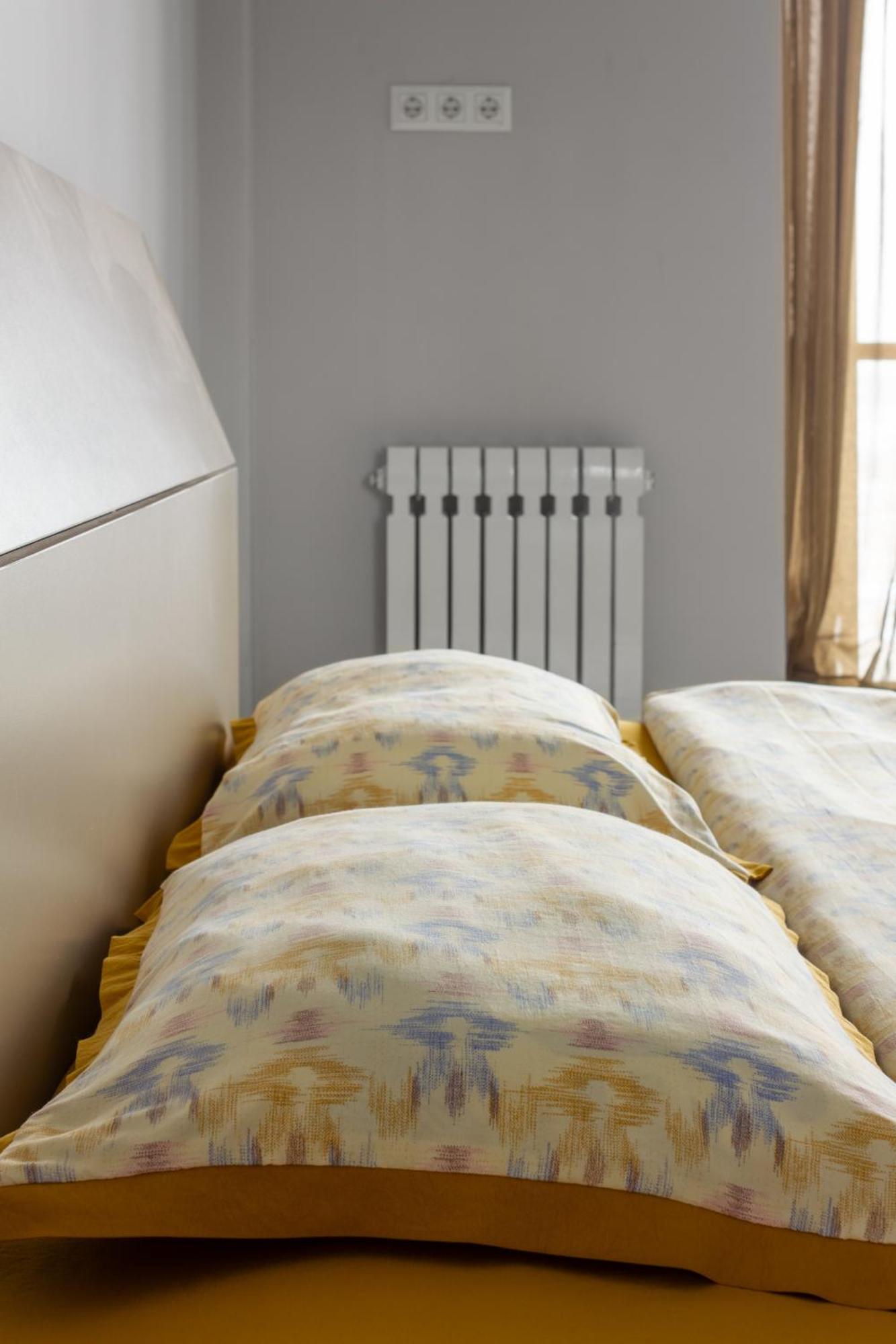 9Th And 6Th Floor Stylish Apartments With Mountainvista Bishkek Exteriör bild